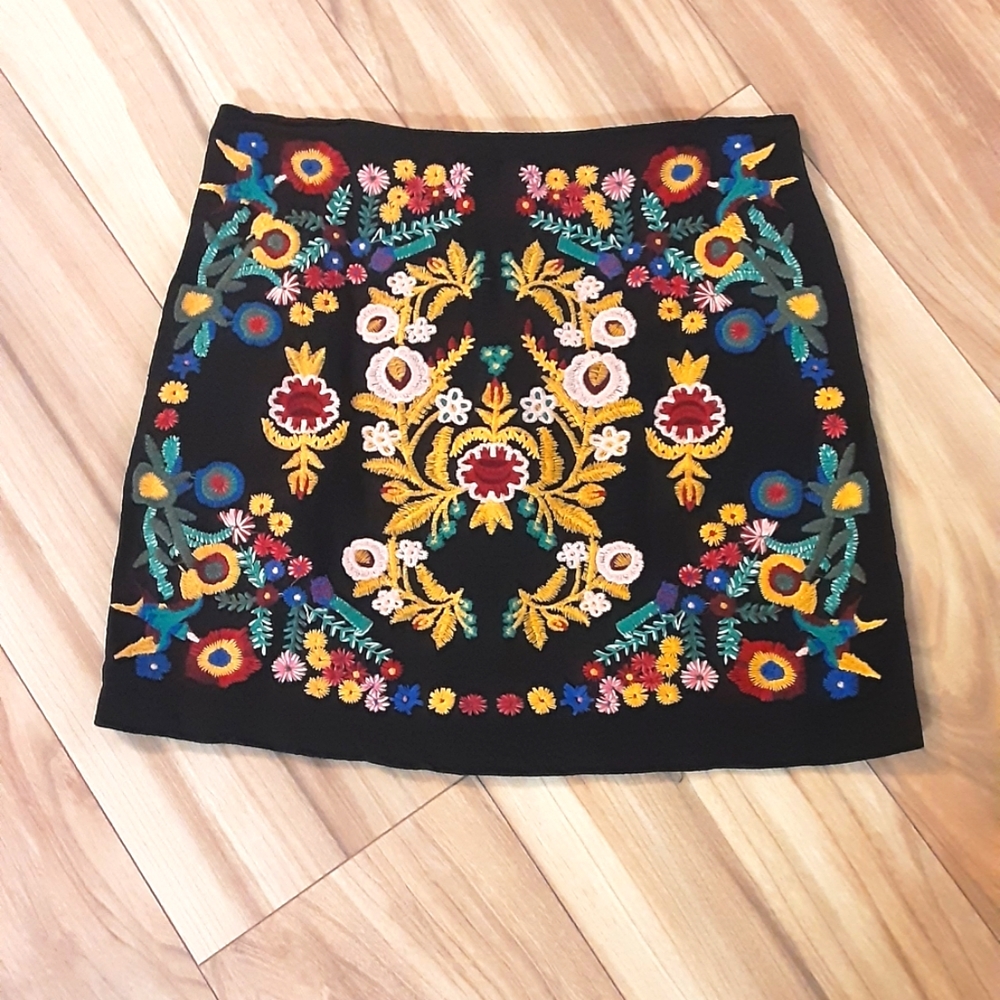 Umgee Tapestry Embroidered Floral Mini Skirt.